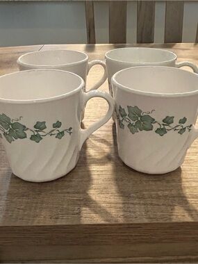 Set of 4 Corelle Calloway Green Ivy Mugs